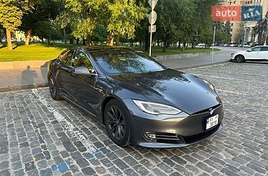 Лифтбек Tesla Model S 2018 в Харькове