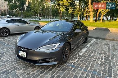 Лифтбек Tesla Model S 2018 в Харькове