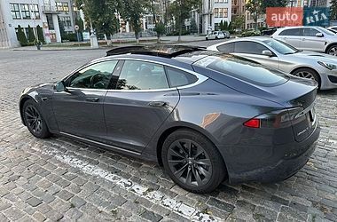 Лифтбек Tesla Model S 2018 в Харькове