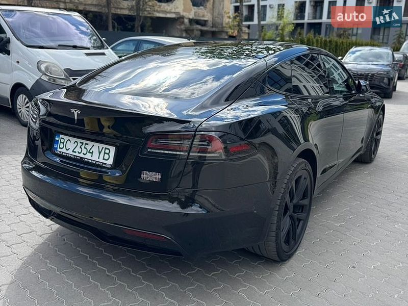Лифтбек Tesla Model S 2022 в Львове