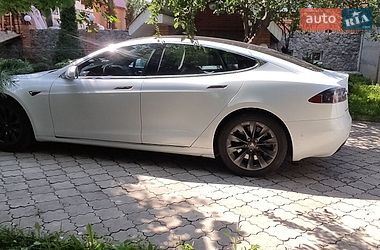 Ліфтбек Tesla Model S 2018 в Харкові