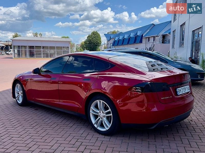 Ліфтбек Tesla Model S 2016 в Рівному