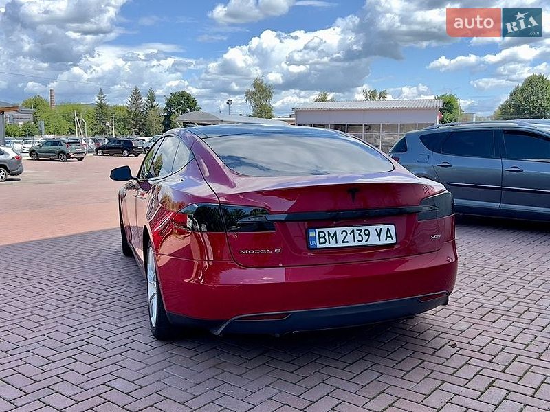 Ліфтбек Tesla Model S 2016 в Рівному