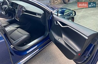 Ліфтбек Tesla Model S 2017 в Самборі