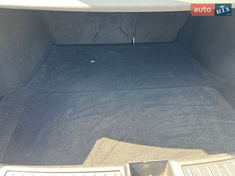 Ліфтбек Tesla Model S 2017 в Самборі