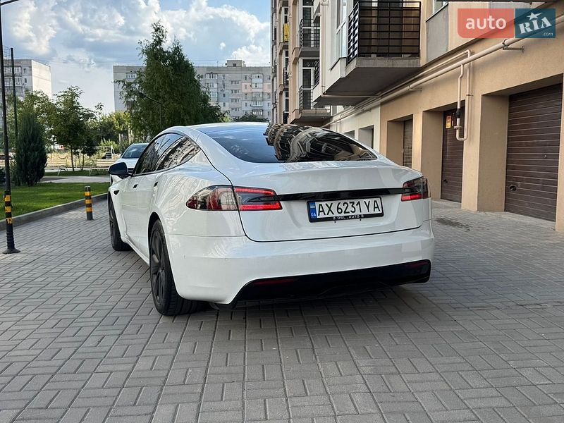 Ліфтбек Tesla Model S 2021 в Дніпрі