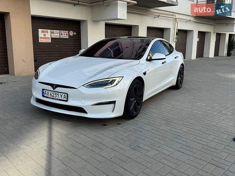 Ліфтбек Tesla Model S 2021 в Дніпрі