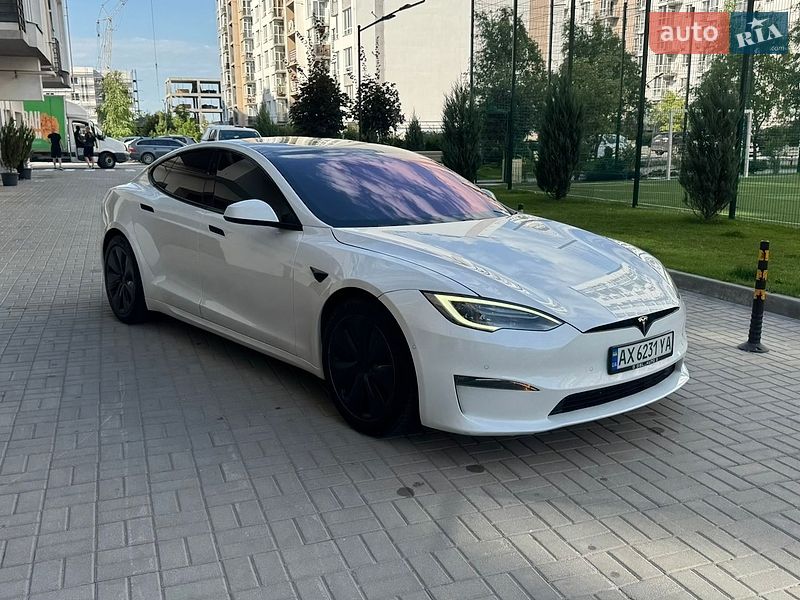 Ліфтбек Tesla Model S 2021 в Дніпрі