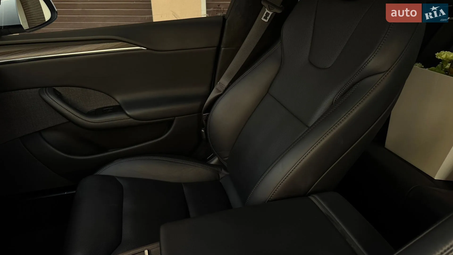 2021 Tesla Model S - мініатюра 12