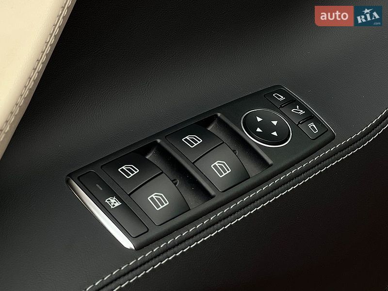 Ліфтбек Tesla Model S 2019 в Львові фото 19 Ліфтбек Tesla Model S 2019 в Львові