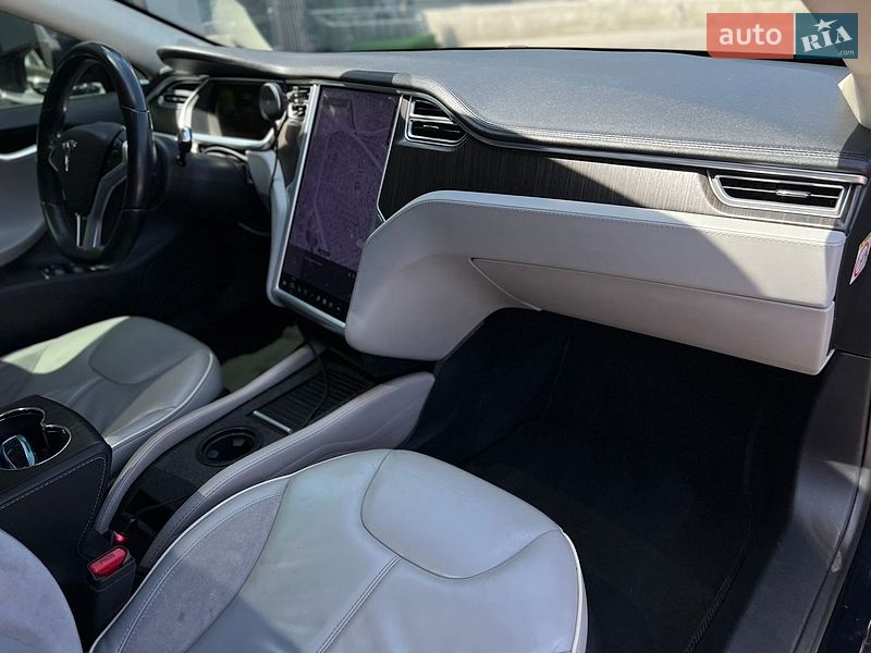 Лифтбек Tesla Model S 2013 в Одессе фото 27 Лифтбек Tesla Model S 2013 в Одессе