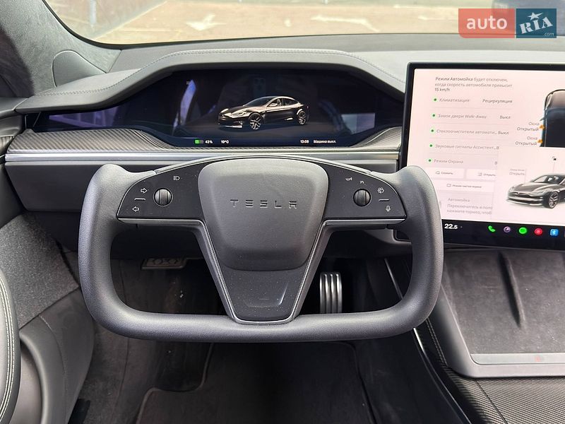 Лифтбек Tesla Model S 2022 в Киеве