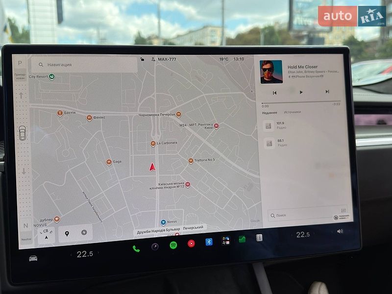 Лифтбек Tesla Model S 2022 в Киеве