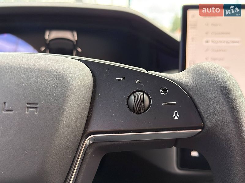 Лифтбек Tesla Model S 2022 в Киеве