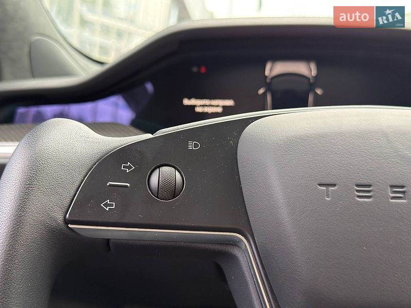Лифтбек Tesla Model S 2022 в Киеве