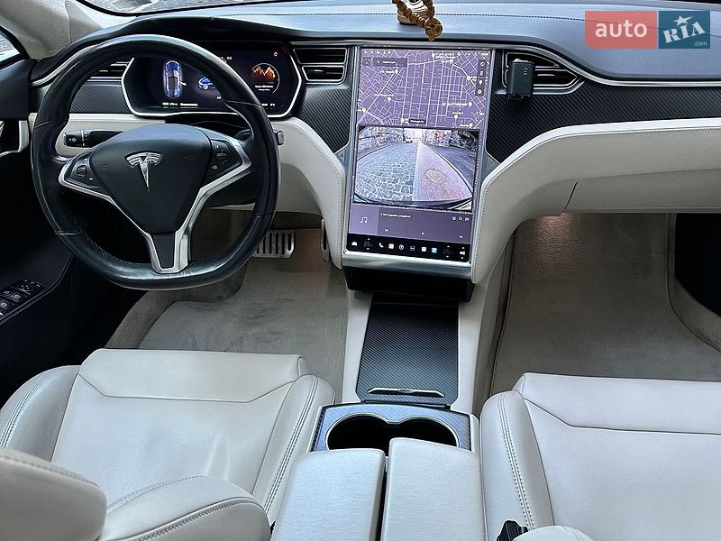 Лифтбек Tesla Model S 2017 в Одессе