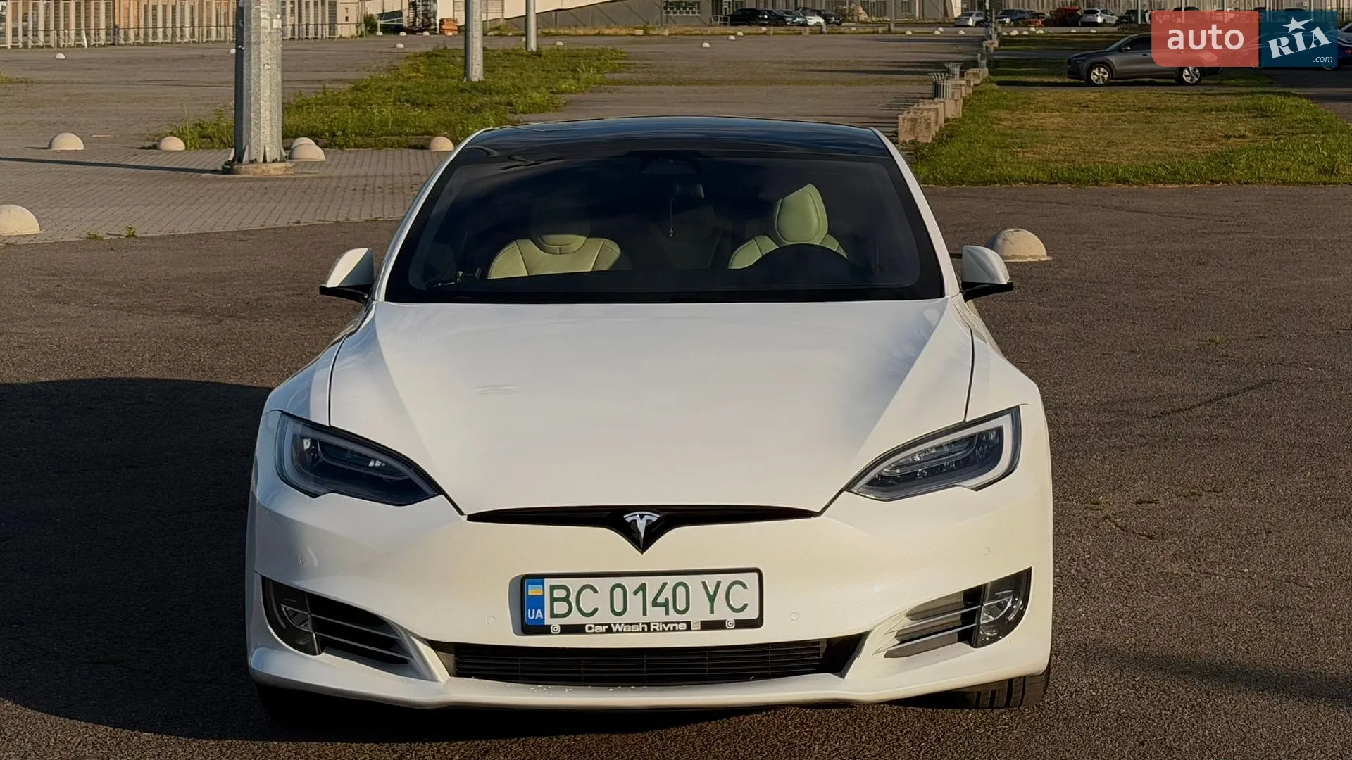 2020 Tesla Model S - фото 1