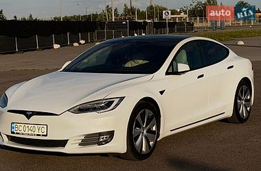 Лифтбек Tesla Model S 2020 в Львове