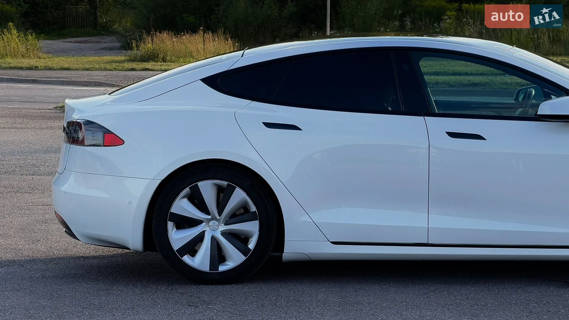 2020 Tesla Model S - мініатюра 11