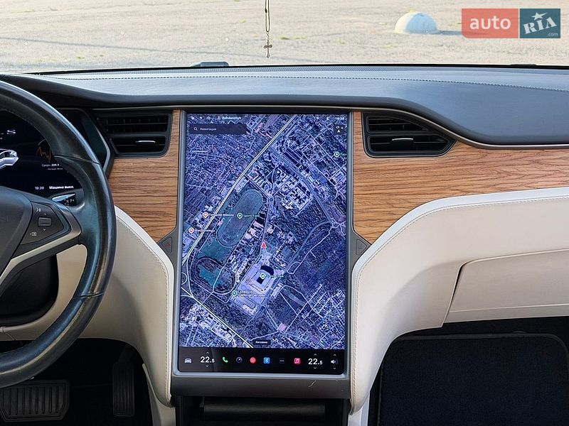 Лифтбек Tesla Model S 2020 в Львове