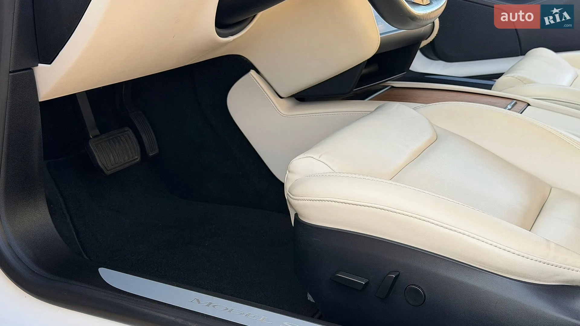 2020 Tesla Model S - мініатюра 19