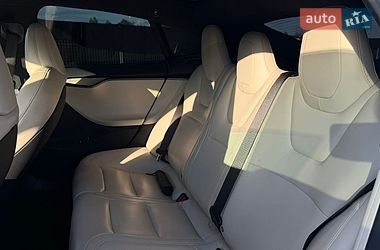 Лифтбек Tesla Model S 2020 в Львове
