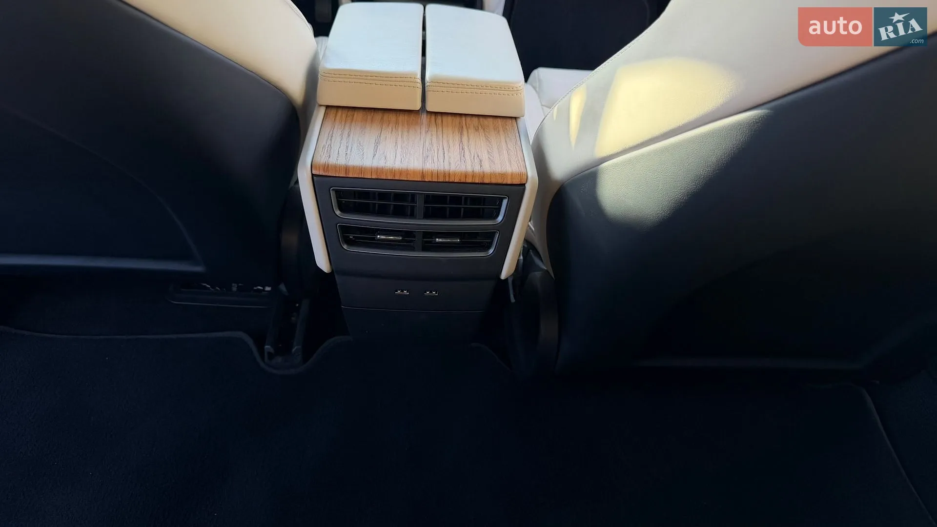 2020 Tesla Model S - мініатюра 24