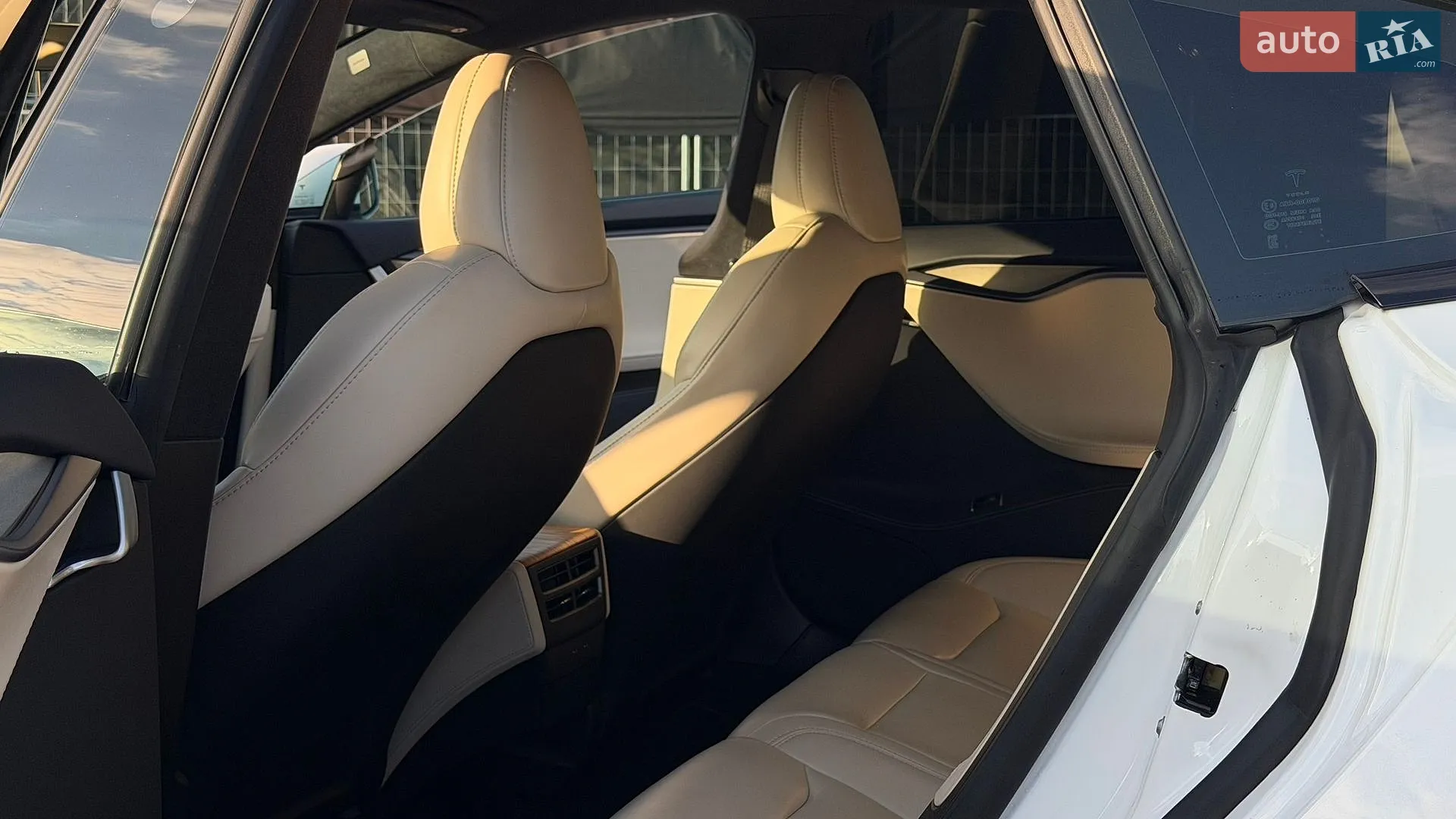 2020 Tesla Model S - мініатюра 20