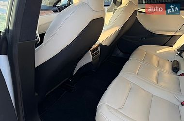 Лифтбек Tesla Model S 2020 в Львове