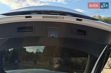 Лифтбек Tesla Model S 2020 в Львове