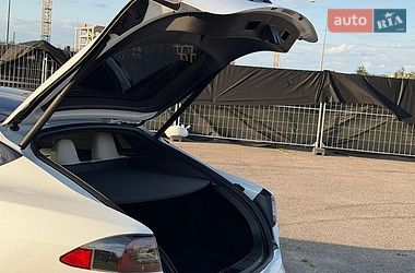 Лифтбек Tesla Model S 2020 в Львове