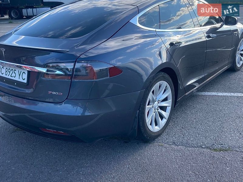 Ліфтбек Tesla Model S 2016 в Львові фото 7 Ліфтбек Tesla Model S 2016 в Львові