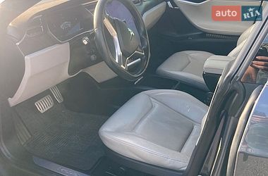Ліфтбек Tesla Model S 2016 в Львові фото 12 Ліфтбек Tesla Model S 2016 в Львові