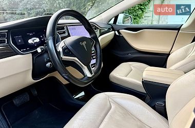 Ліфтбек Tesla Model S 2015 в Одесі фото 14 Ліфтбек Tesla Model S 2015 в Одесі