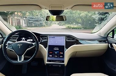Ліфтбек Tesla Model S 2015 в Одесі фото 15 Ліфтбек Tesla Model S 2015 в Одесі