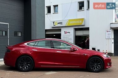 Лифтбек Tesla Model S 2017 в Киеве фото 11 Лифтбек Tesla Model S 2017 в Киеве