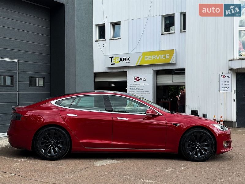 Лифтбек Tesla Model S 2017 в Киеве фото 11 Лифтбек Tesla Model S 2017 в Киеве