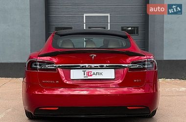 Лифтбек Tesla Model S 2017 в Киеве фото 9 Лифтбек Tesla Model S 2017 в Киеве