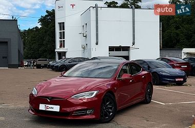 Лифтбек Tesla Model S 2017 в Киеве фото 2 Лифтбек Tesla Model S 2017 в Киеве