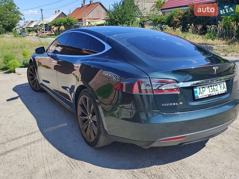 Лифтбек Tesla Model S 2014 в Запорожье