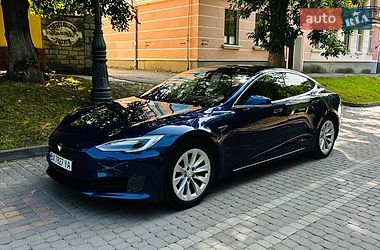 Лифтбек Tesla Model S 2016 в Каменец-Подольском