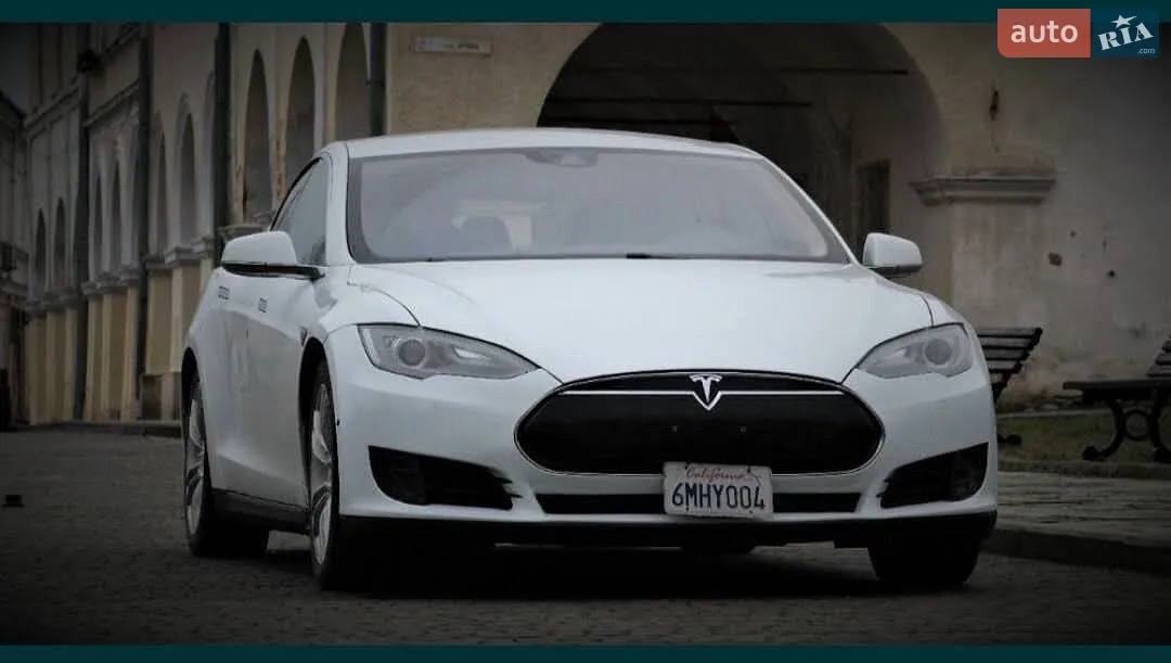 2015 Tesla Model S - мініатюра 2