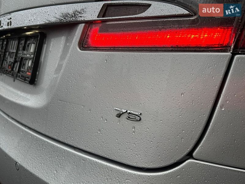 Ліфтбек Tesla Model S 2016 в Києві