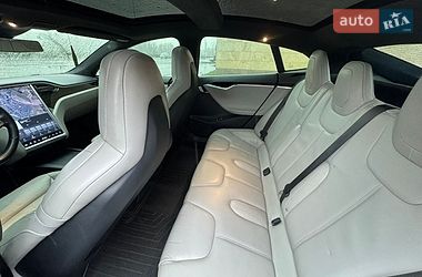 Ліфтбек Tesla Model S 2016 в Києві