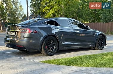 Ліфтбек Tesla Model S 2017 в Києві