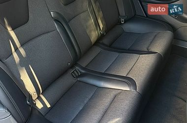 Ліфтбек Tesla Model S 2017 в Києві