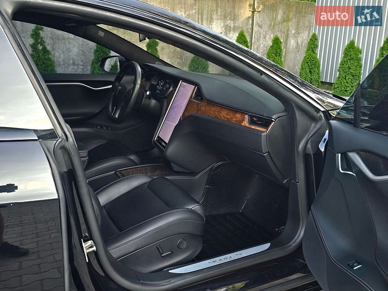 Ліфтбек Tesla Model S 2018 в Костопілі фото 38 Ліфтбек Tesla Model S 2018 в Костопілі