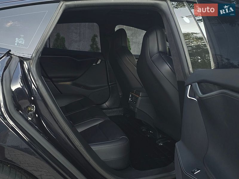 Ліфтбек Tesla Model S 2018 в Костопілі фото 56 Ліфтбек Tesla Model S 2018 в Костопілі