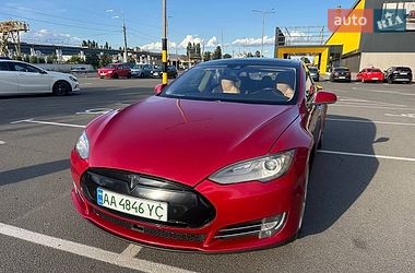 Ліфтбек Tesla Model S 2015 в Києві фото 3 Ліфтбек Tesla Model S 2015 в Києві