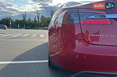 Ліфтбек Tesla Model S 2015 в Києві фото 6 Ліфтбек Tesla Model S 2015 в Києві